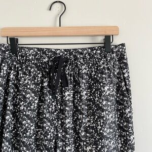 Lululemon | Black & White Joggers